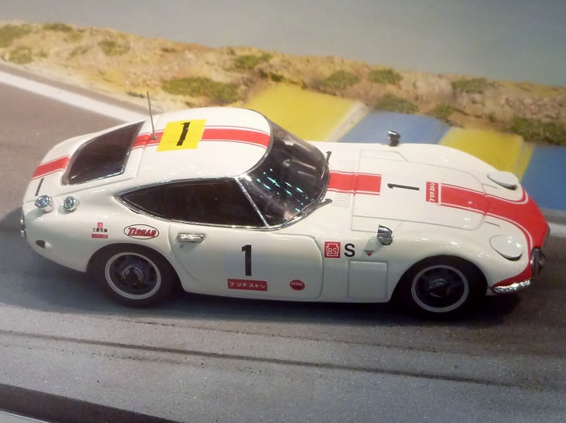 エブロ1/43 トヨタ 2000GT 1967 富士24時間レース