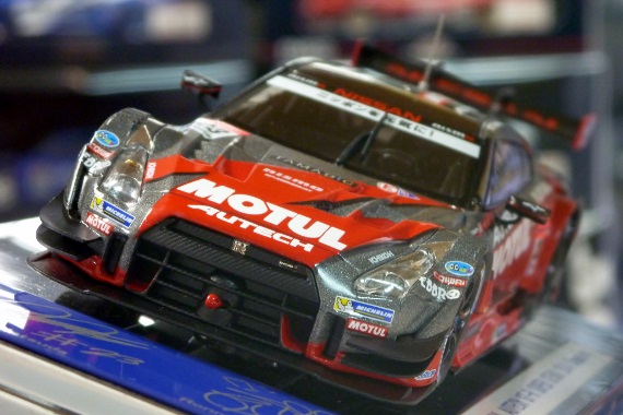 エブロ1/43 スーパーGT 2014 モチュール オーテック GT-R チャンピオン|ミニカーショップ ディーズ・サーキット