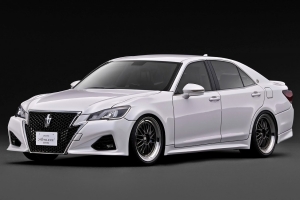 予約 イグニッションモデル1/18 トヨタ クラウン アスリートS GRS214