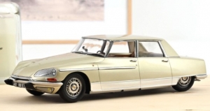 Amazon | ノレブ 1/18 1938 シトロエン トラクシオンアバン 11B